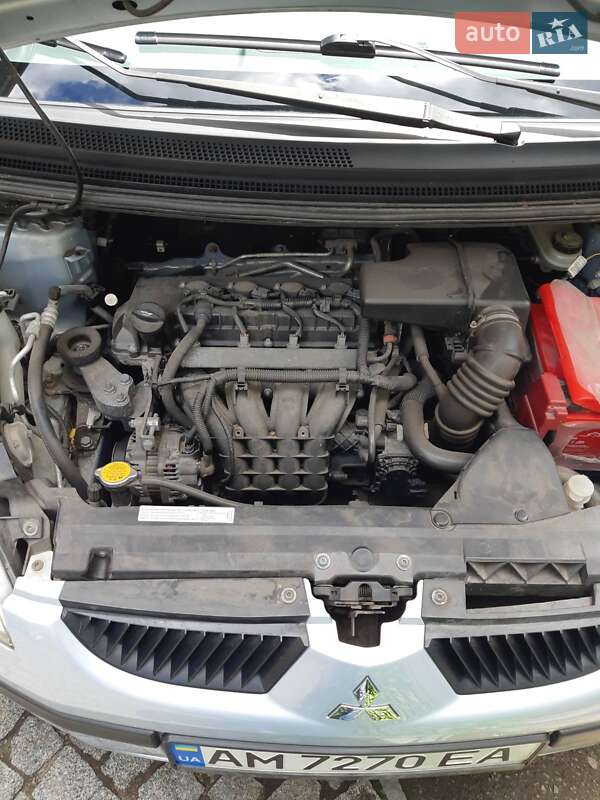 Хэтчбек Mitsubishi Colt 2004 в Житомире