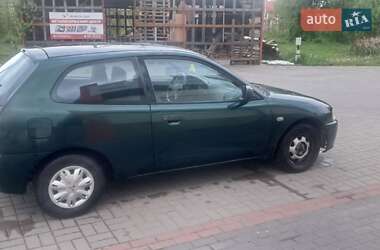 Хэтчбек Mitsubishi Colt 2000 в 