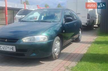 Хэтчбек Mitsubishi Colt 2000 в 