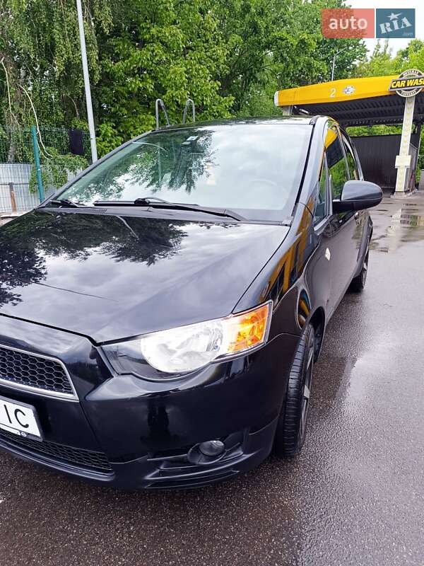 Хэтчбек Mitsubishi Colt 2011 в Киеве