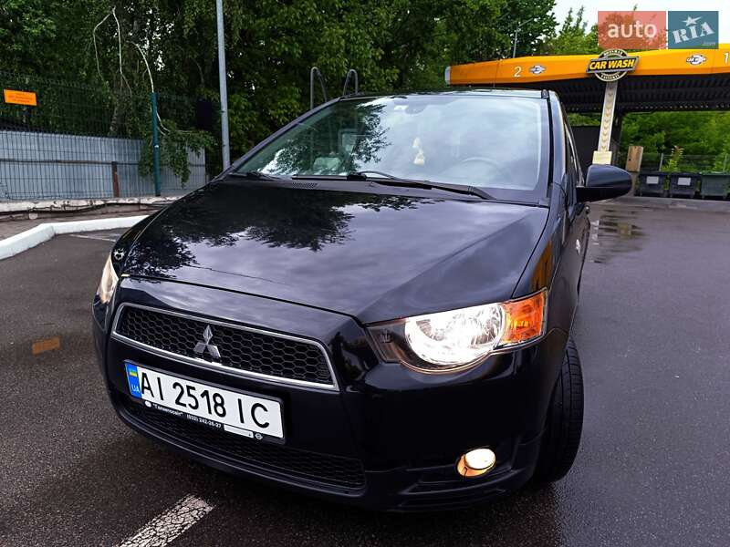 Хэтчбек Mitsubishi Colt 2011 в Киеве