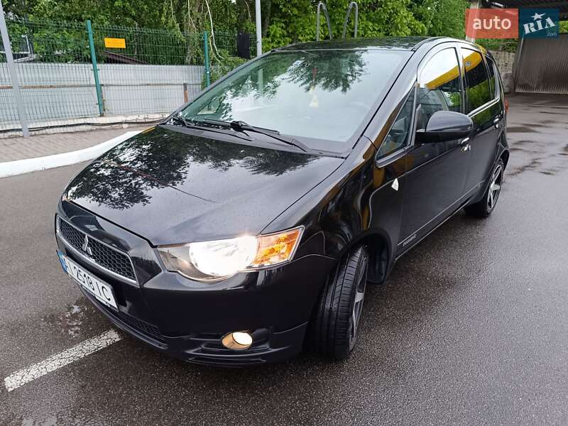 Хэтчбек Mitsubishi Colt 2011 в Киеве