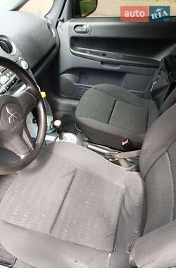 Хэтчбек Mitsubishi Colt 2005 в 