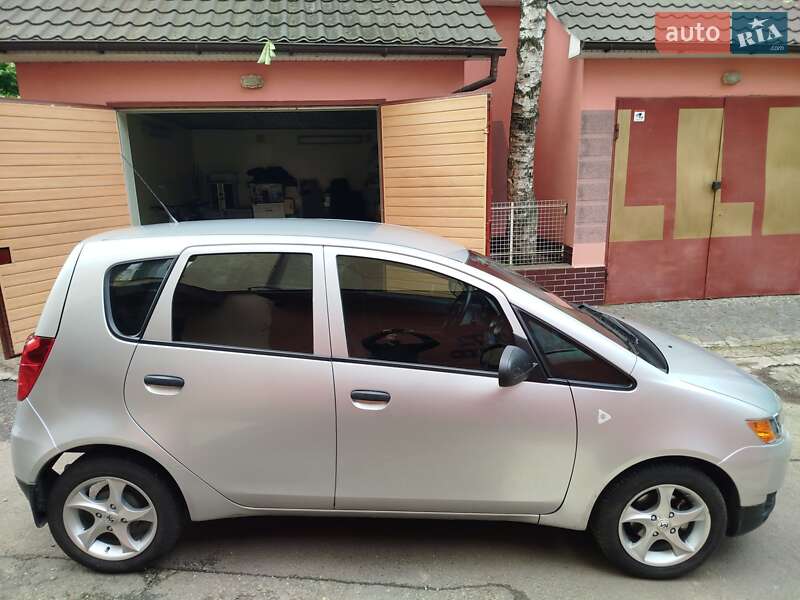 Хэтчбек Mitsubishi Colt 2009 в Черновцах