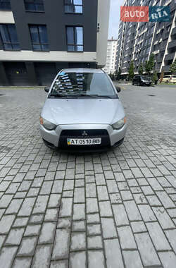 Хэтчбек Mitsubishi Colt 2010 в 