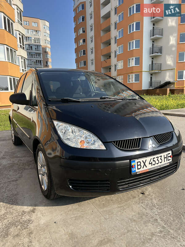 Хэтчбек Mitsubishi Colt 2008 в 
