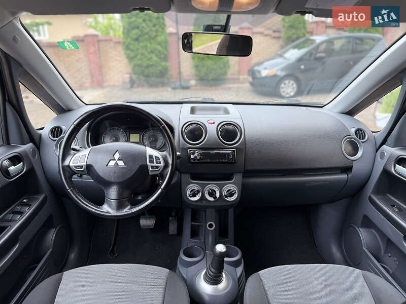 Хэтчбек Mitsubishi Colt 2013 в Черновцах