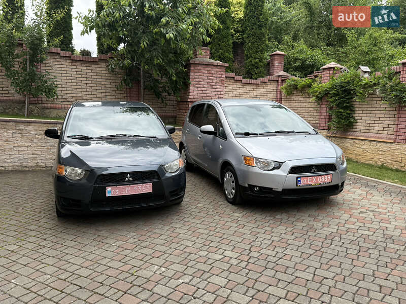Хэтчбек Mitsubishi Colt 2013 в Черновцах