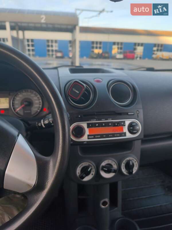 Хетчбек Mitsubishi Colt 2009 в Бучачі