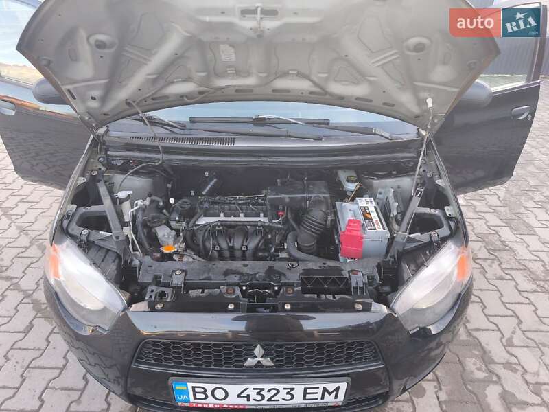 Хетчбек Mitsubishi Colt 2009 в Бучачі