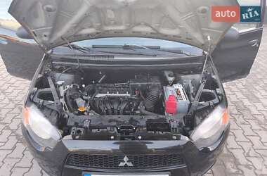 Хэтчбек Mitsubishi Colt 2009 в 