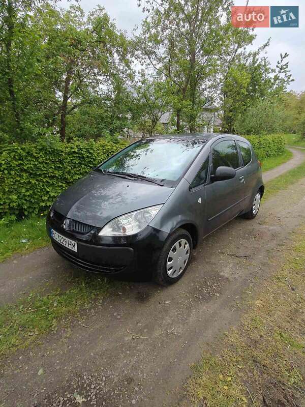 Хэтчбек Mitsubishi Colt 2005 в Новояворовске