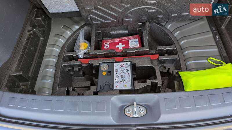 Хэтчбек Mitsubishi Colt 2010 в Шептицькому