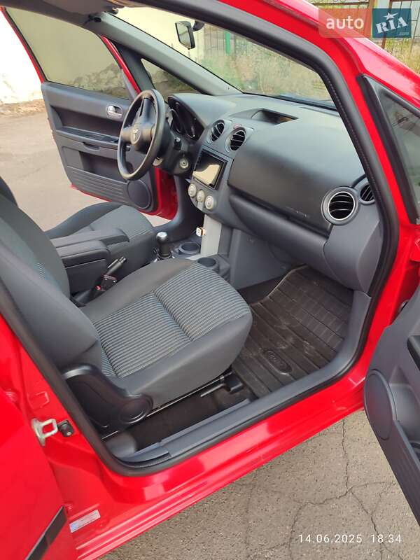 Хэтчбек Mitsubishi Colt 2008 в Першотравенске