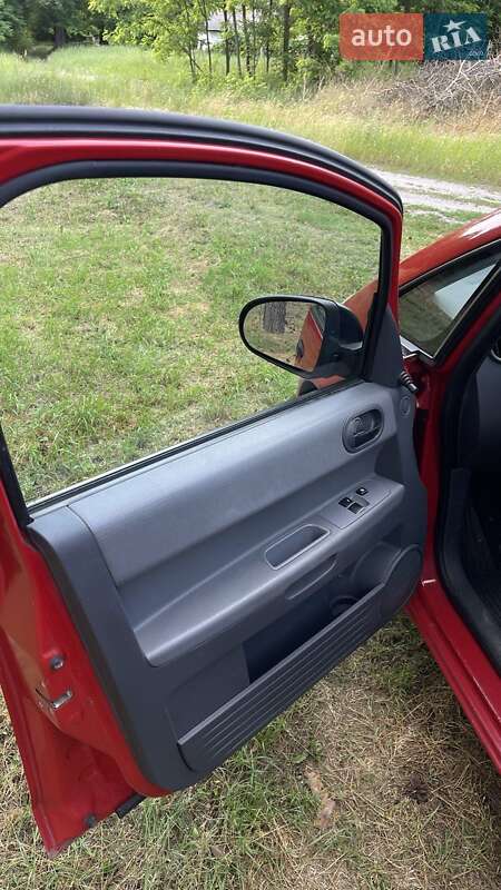 Хэтчбек Mitsubishi Colt 2006 в Александровке