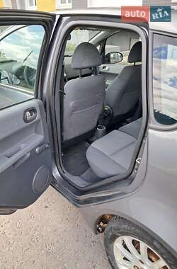 Хэтчбек Mitsubishi Colt 2007 в 