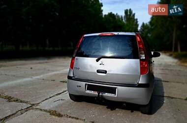 Хэтчбек Mitsubishi Colt 2005 в 