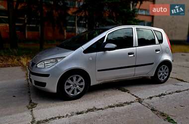 Хэтчбек Mitsubishi Colt 2005 в 
