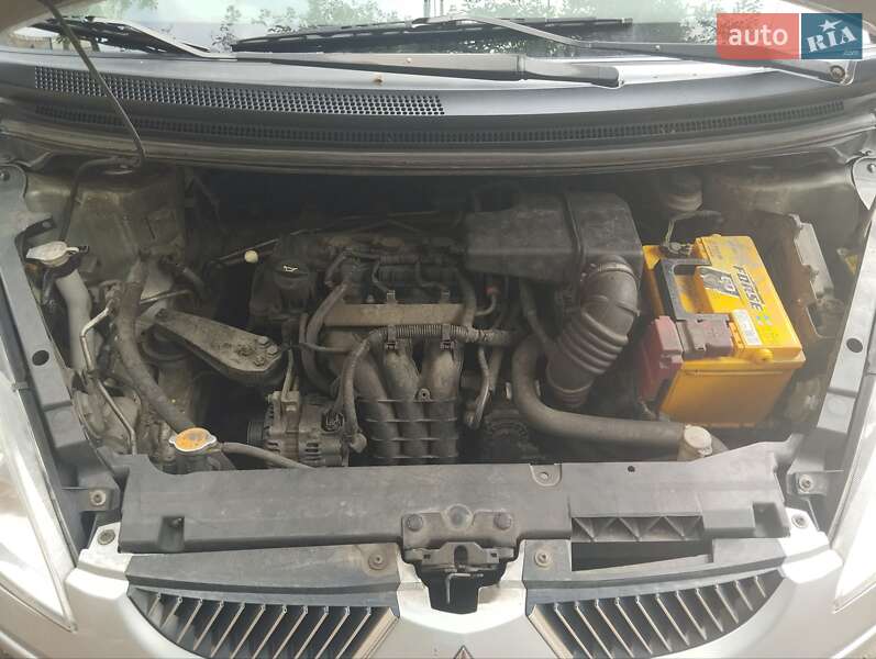 Хэтчбек Mitsubishi Colt 2006 в Киеве фото 4 Хэтчбек Mitsubishi Colt 2006 в Киеве