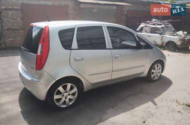 Хэтчбек Mitsubishi Colt 2006 в 
