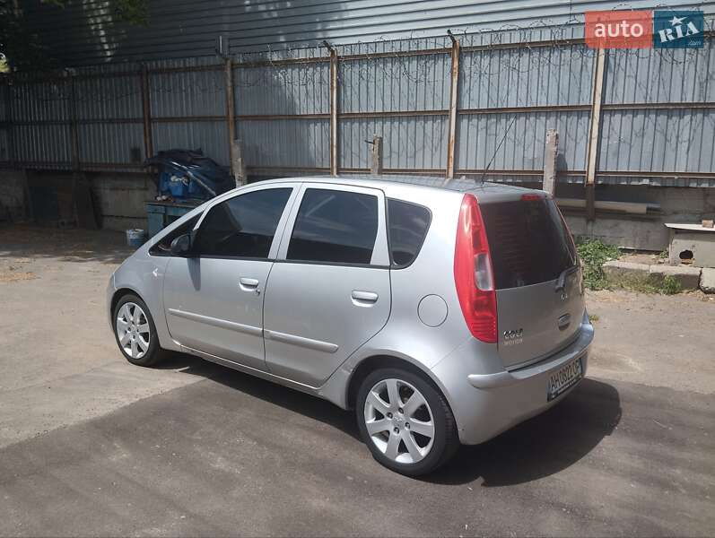 Хэтчбек Mitsubishi Colt 2006 в Киеве фото 26 Хэтчбек Mitsubishi Colt 2006 в Киеве