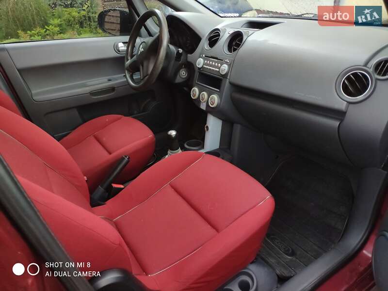 Хэтчбек Mitsubishi Colt 2006 в Львове