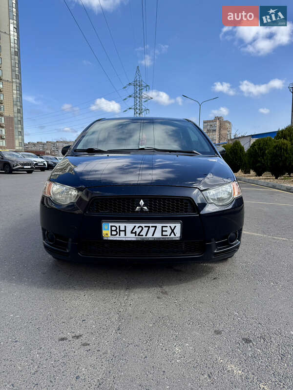 Хэтчбек Mitsubishi Colt 2008 в Одессе
