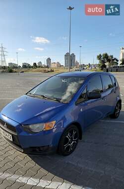 Хэтчбек Mitsubishi Colt 2009 в 