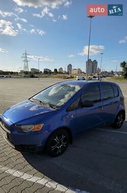 Хэтчбек Mitsubishi Colt 2009 в 