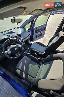 Хэтчбек Mitsubishi Colt 2009 в 