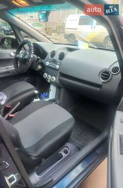 Хэтчбек Mitsubishi Colt 2004 в 