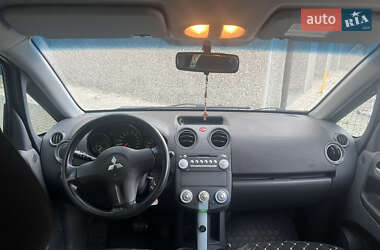 Хэтчбек Mitsubishi Colt 2005 в 