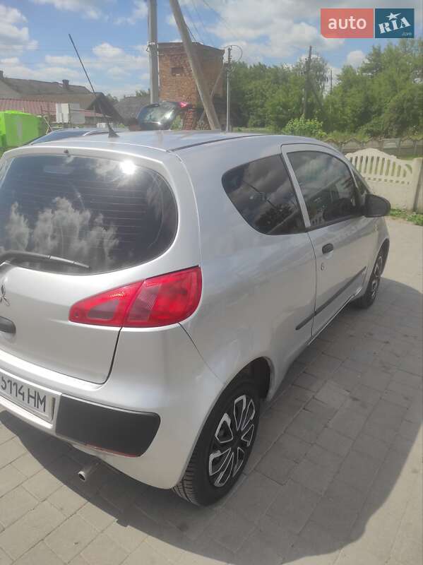 Хэтчбек Mitsubishi Colt 2007 в Остроге фото 4 Хэтчбек Mitsubishi Colt 2007 в Остроге