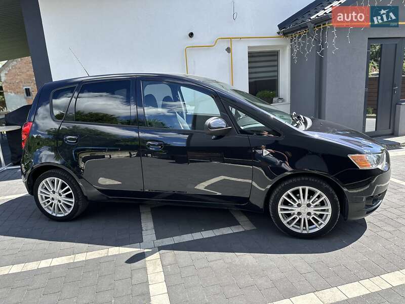 Хэтчбек Mitsubishi Colt 2013 в Черновцах