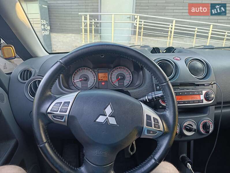 Хэтчбек Mitsubishi Colt 2012 в Львове