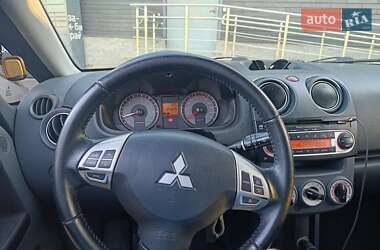 Хэтчбек Mitsubishi Colt 2012 в 