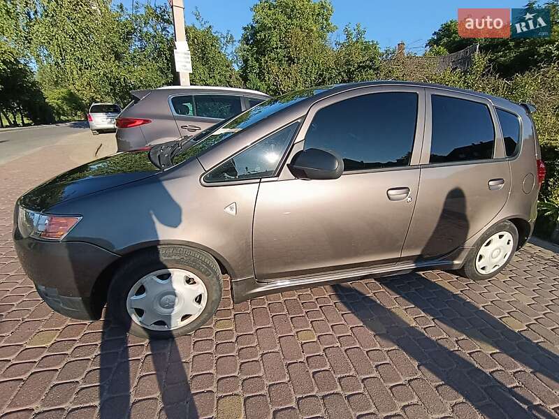Хэтчбек Mitsubishi Colt 2012 в Львове
