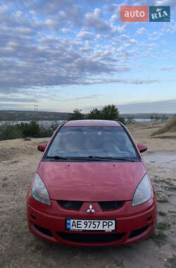 Хэтчбек Mitsubishi Colt 2005 в 