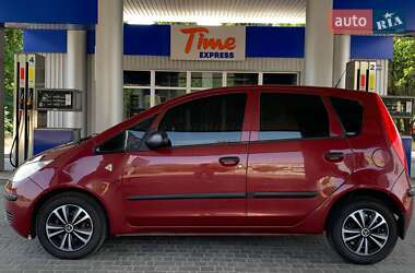 Хэтчбек Mitsubishi Colt 2005 в 