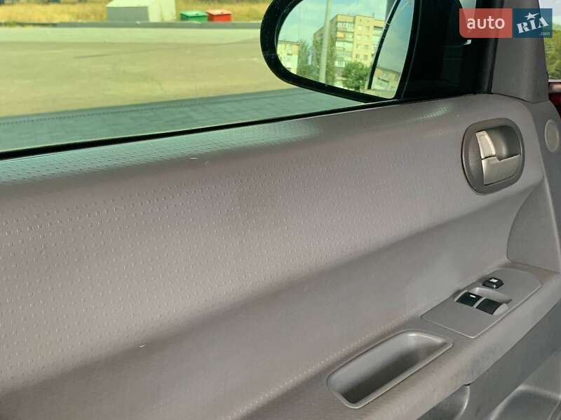 Хэтчбек Mitsubishi Colt 2005 в Николаеве
