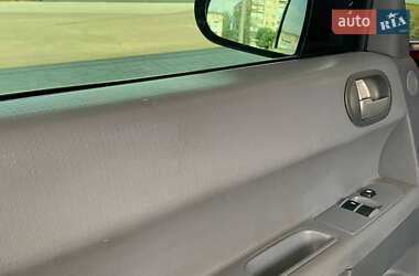 Хэтчбек Mitsubishi Colt 2005 в 