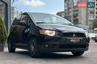 Хэтчбек Mitsubishi Colt 2010 в 