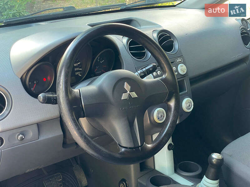 Хетчбек Mitsubishi Colt 2007 в Києві