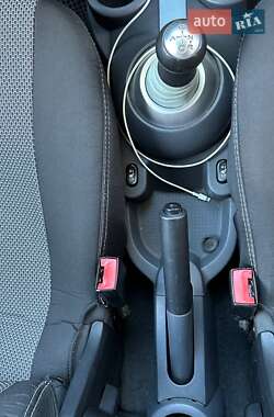 Хэтчбек Mitsubishi Colt 2005 в 