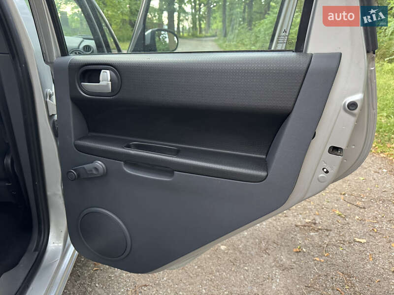 Хетчбек Mitsubishi Colt 2009 в Тернополі