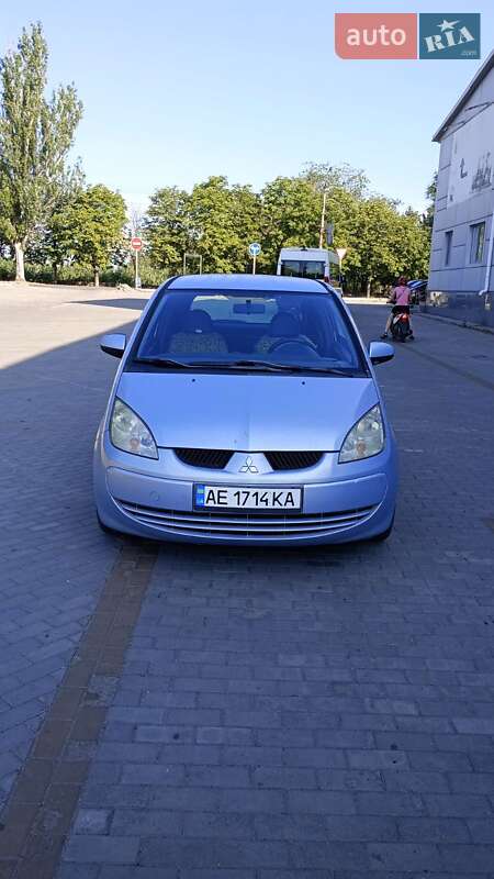 Хэтчбек Mitsubishi Colt 2006 в Апостолово