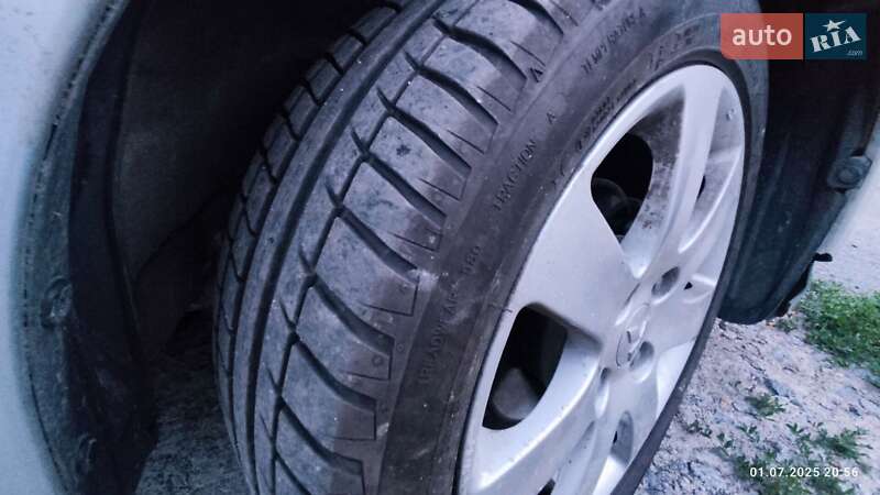 Хетчбек Mitsubishi Colt 2006 в Полтаві