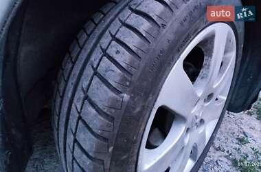 Хэтчбек Mitsubishi Colt 2006 в 