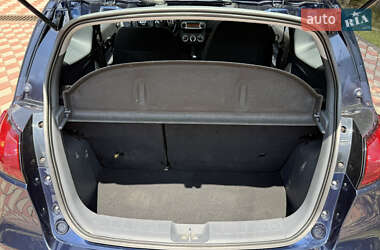 Хетчбек Mitsubishi Colt 2012 в 