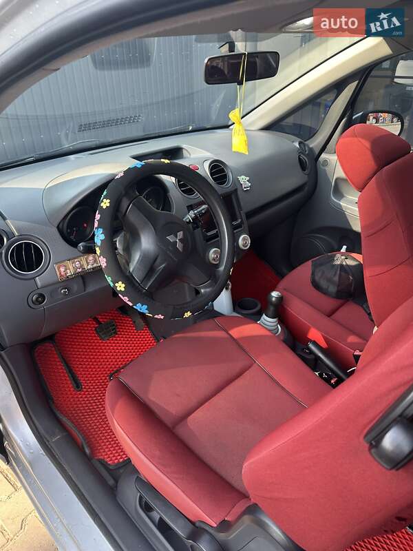 Хэтчбек Mitsubishi Colt 2006 в Чернигове